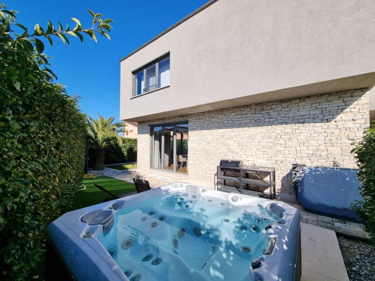 Villa Grey